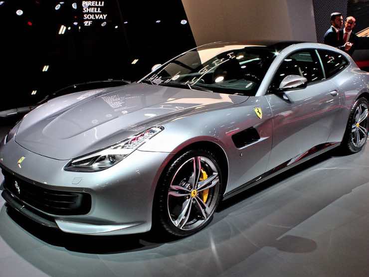 Ferrari lusso