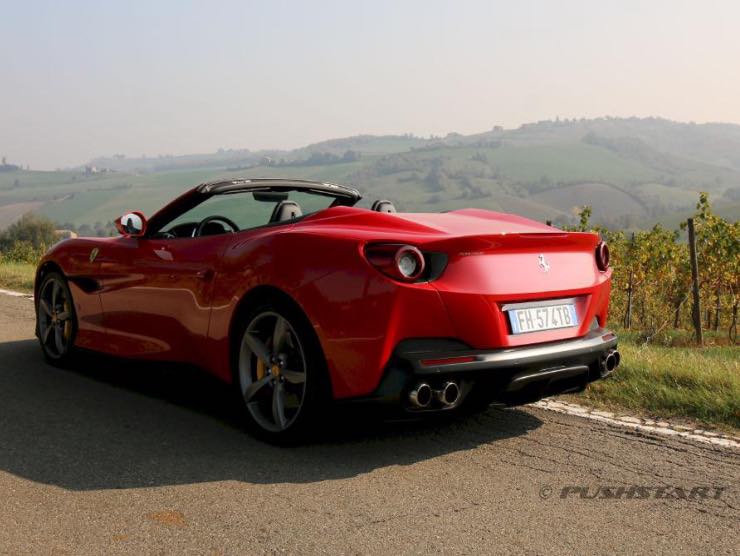 Ferrari Portofino a noleggio 