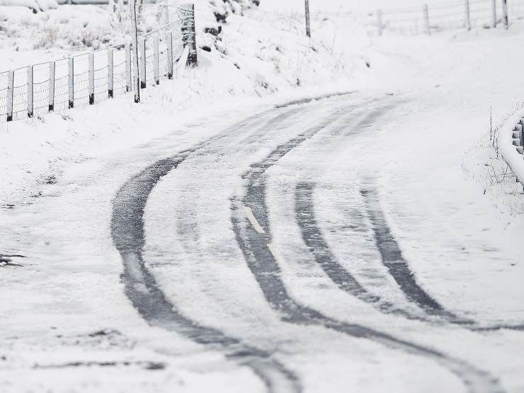 Strada neve (Getty Images)
