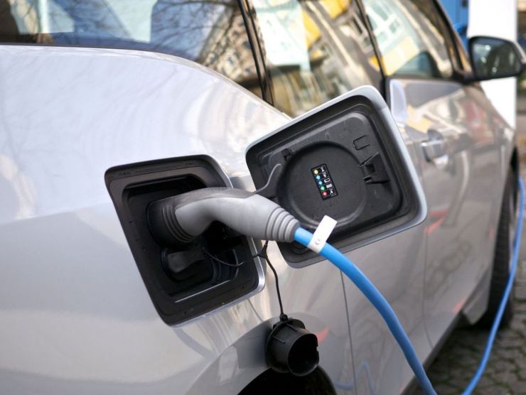 Auto elettriche diesel benzina risparmio