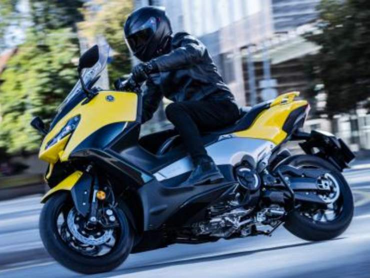 T-MAX 2022 novità moto scooter