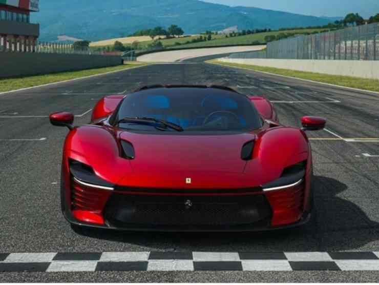 Ferrari Daytona SP3 (James Edition)