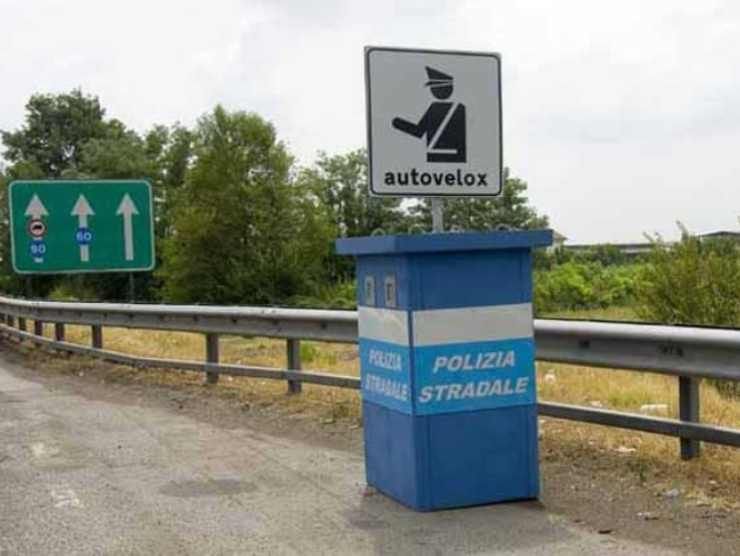 Autovelox (foto dal web) 28.4.2022 quattromania.it