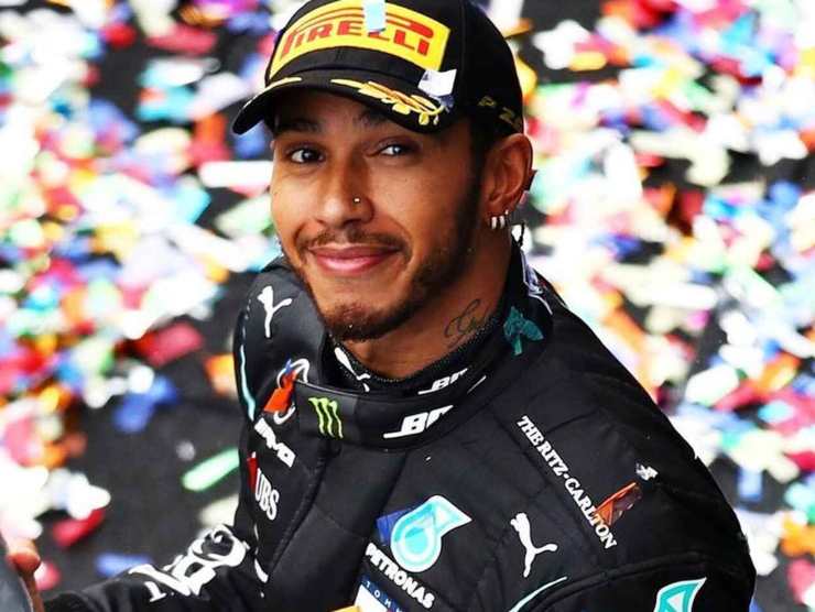 Lewis Hamilton (Web source) 21 aprile 2022 quattromania.it