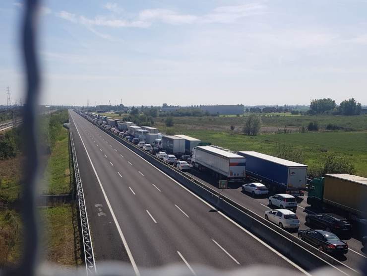 Autostrada (Web source) 17 maggio 2022 quattromania.it