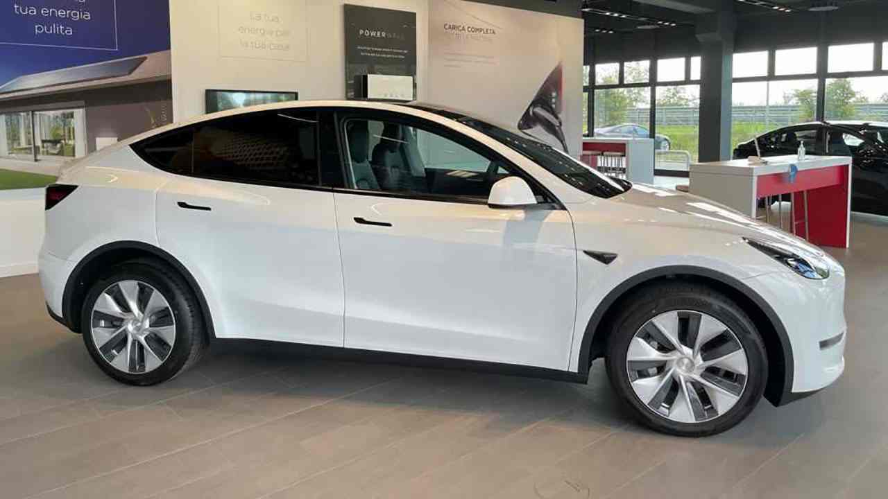 Tesla Model Y in vendita
