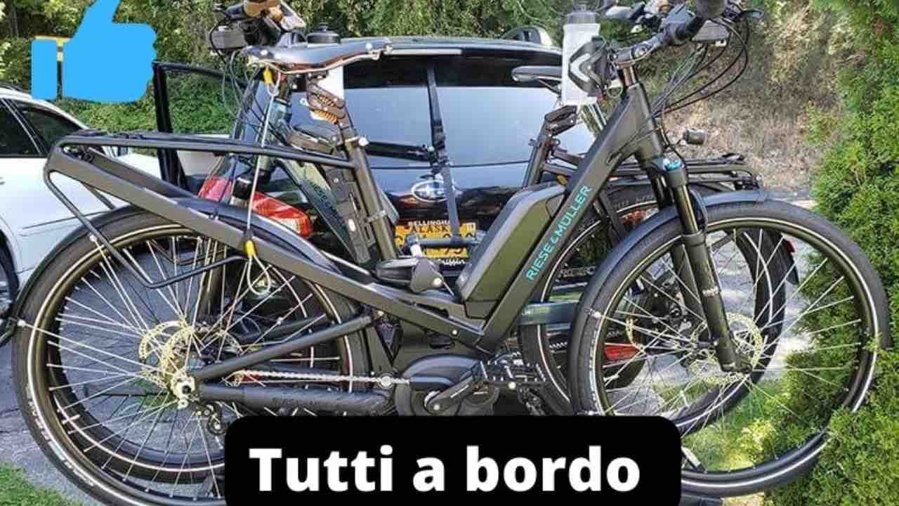 Un'auto 