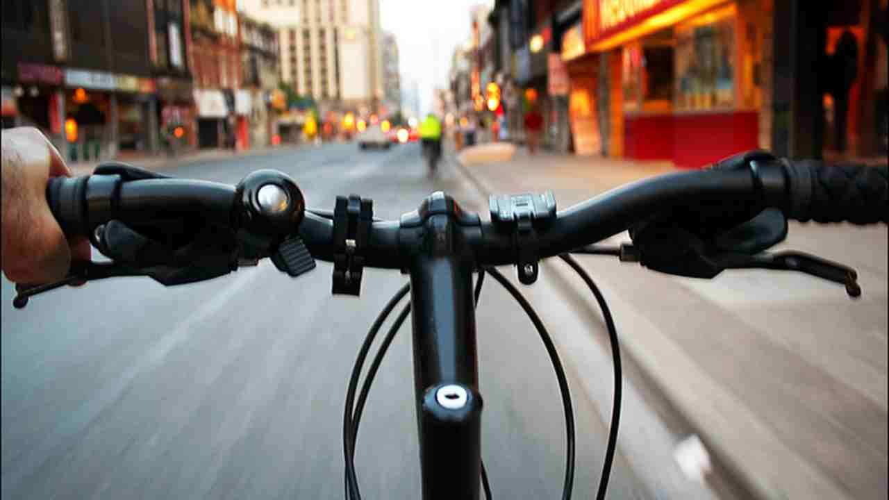 Spostarsi in bicicletta (web source) 2.10.2022 quattromania
