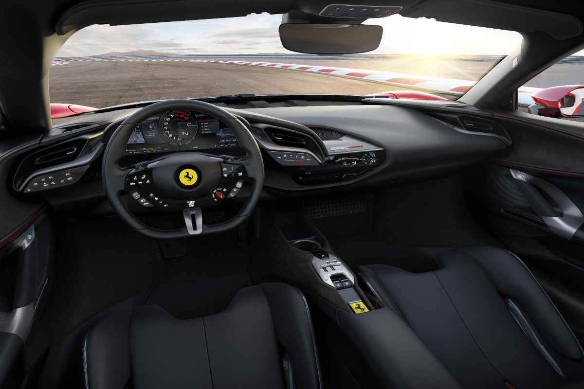 Interno Ferrari SF90 Stradale