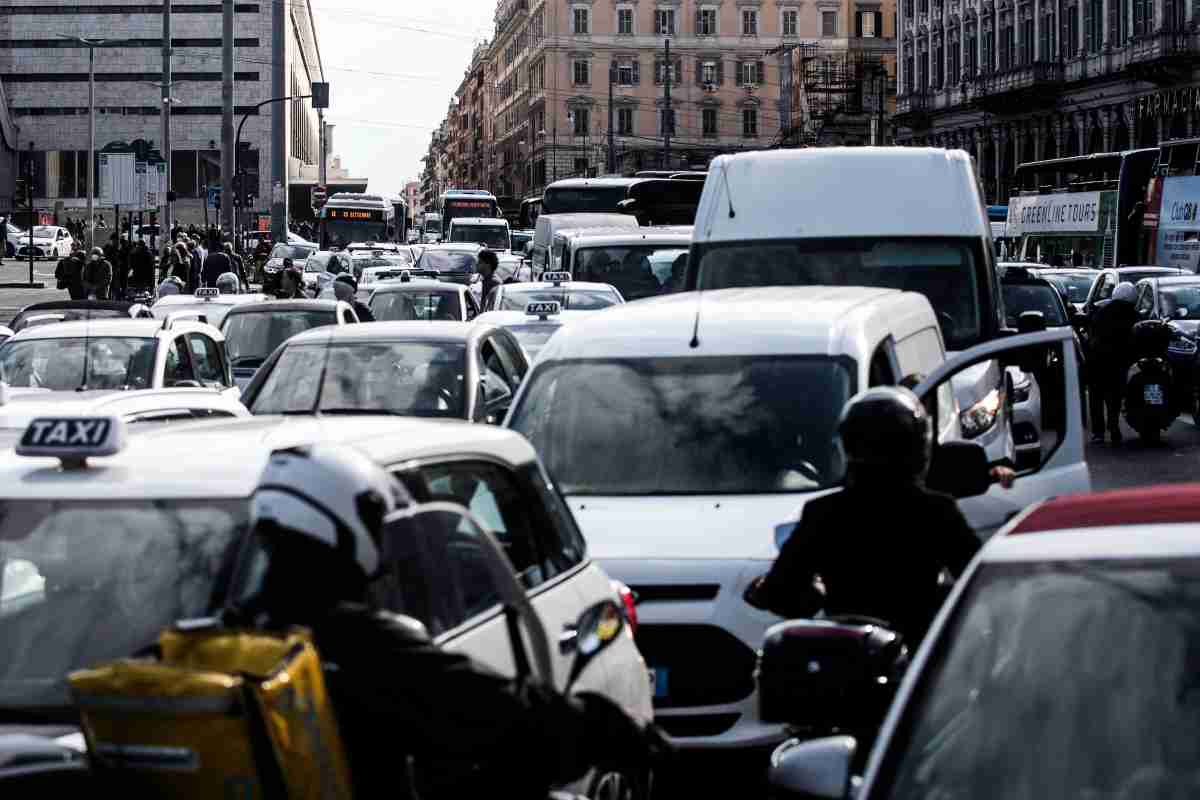 Le città italiane saranno sempre con meno macchine - Quattromania.it 