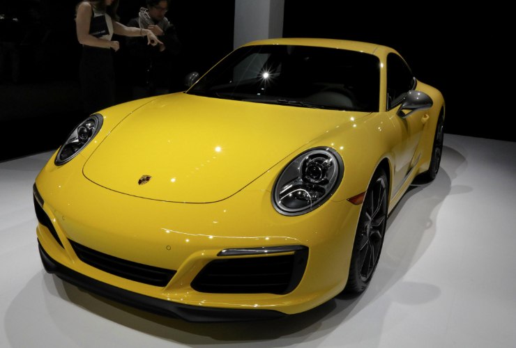Il parco auto clamoroso di Federico Rossi include una Porsche