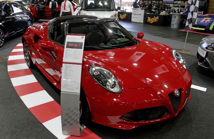 Alfa Romeo 4C parte da 54.000 dollari