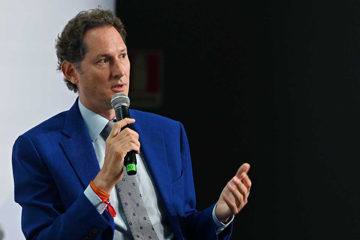 La strategia di John Elkann
