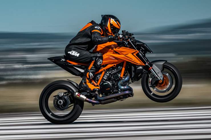 Novità KTM ripartono produzione ed assunzioni